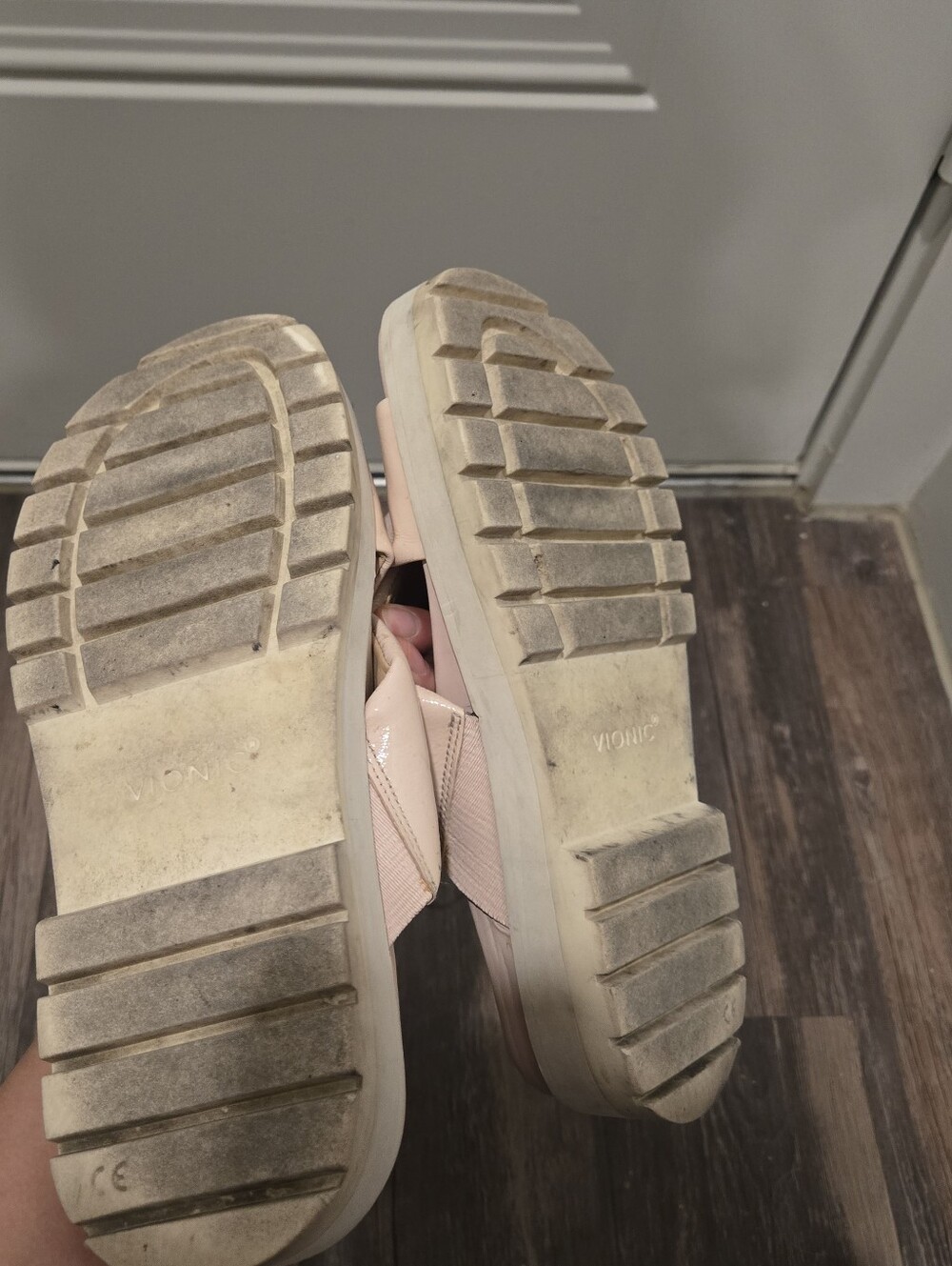 Vionic Sandals - Picture 5 of 6